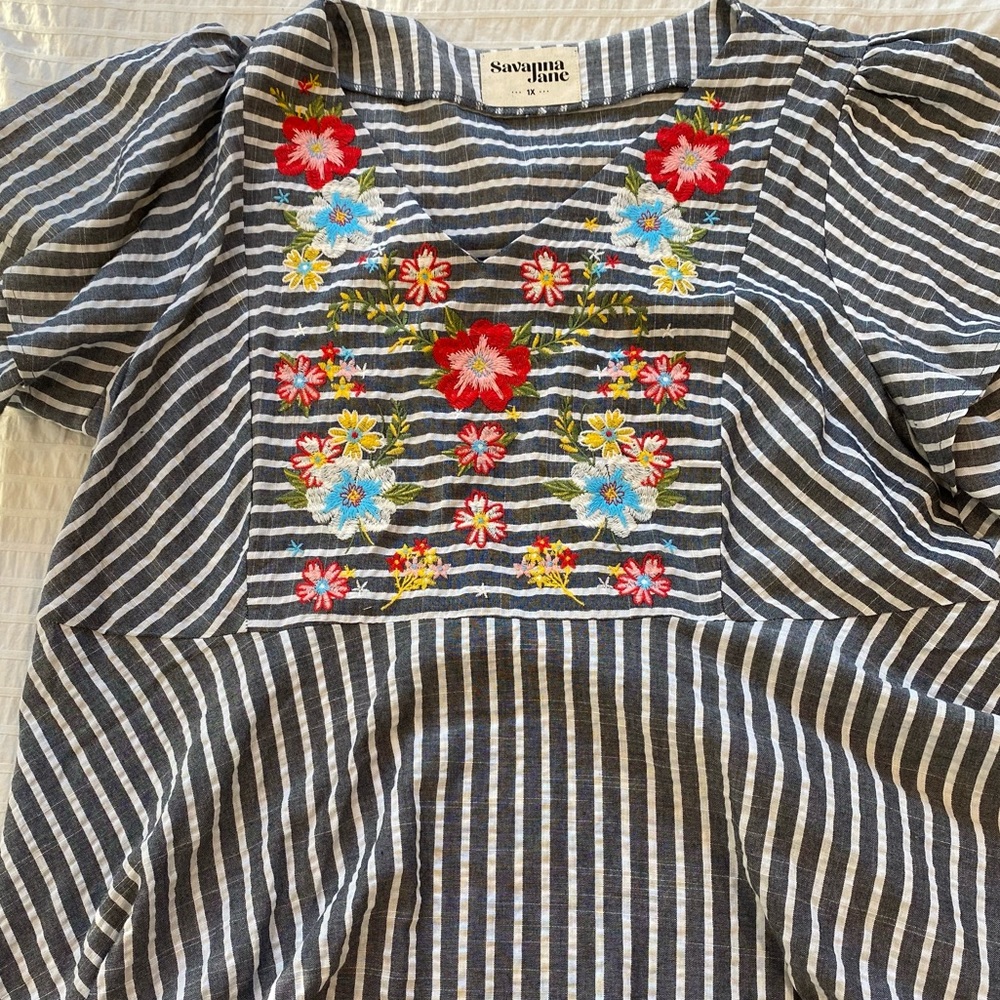 Women’s Flutter Sleeve Women’s Blouse